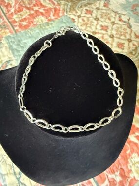 Women's Silver-Link Infinity and hearts Bracelet - Classic Chain Style